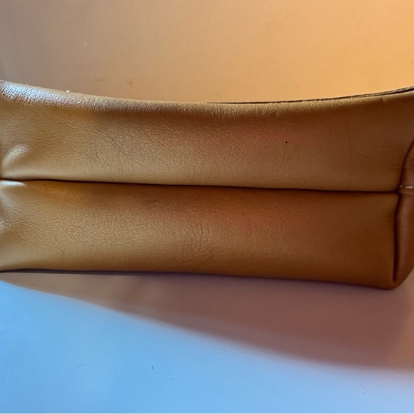 Mini crossbody tote from Portland Leather - Picture 2 of 6